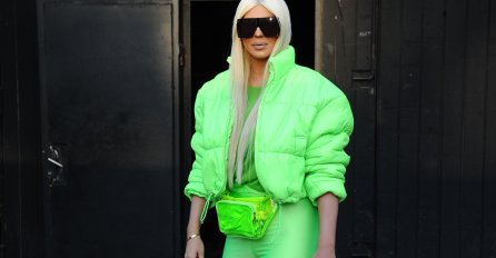 UŽASNO IZDANJE, OVAKVA SE POJAVILA NA SNIMANJU: Noge pune celulita, ALI TO NIJE ONO NAJGORE (FOTO)