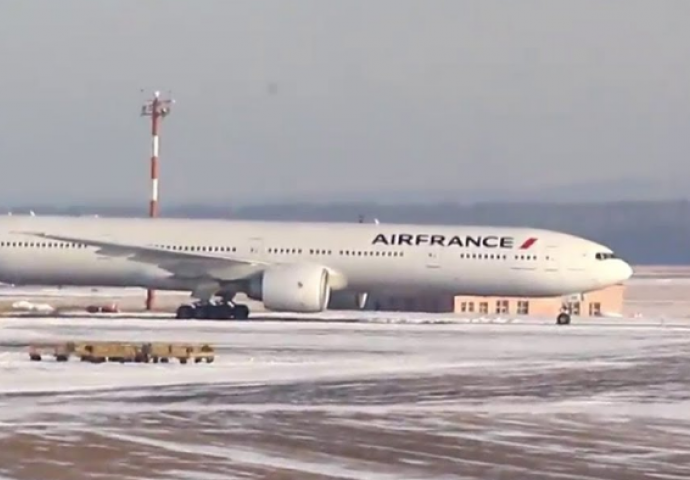 Putnici francuskog aviona prinudno tri dana bili u Sibiru