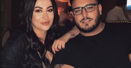 Kuma Darka Lazića objavila sliku sa pjevačem i mnogima natjerala suze na oči, a tek kad vidite šta je napisala ZAPLAKAT ĆETE (FOTO)