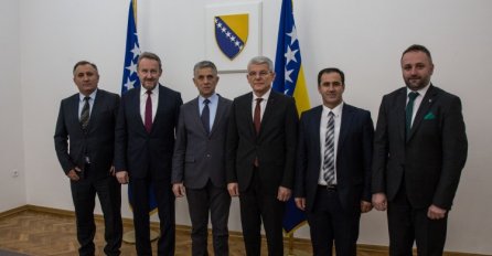 Džaferović i Izetbegović pozvali Bošnjake u Sandžaku na političko jedinstvo