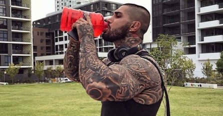 JA SAM 'MUSLIMANSKI VOJNIK' I ODAN SAMO SEBI: Cijelo tijelo mu je prekriveno tetovažama, a njegove fotografije na Instagramu morate vidjeti!