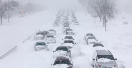 STIŽE NAM NAJSTRAŠNIJA HLADNOĆA DOSAD, NAUČNIK NASA ZAPREPASTIO SVIJET: Zemlja će uskoro biti u LEDENOM ZAGRLJAJU (VIDEO)