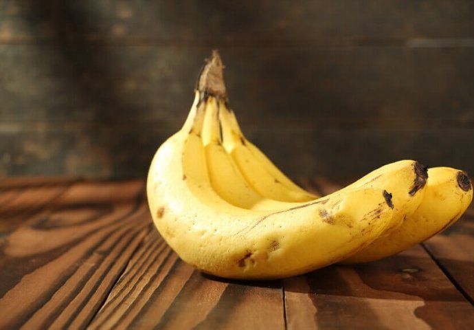 Koru od banane bacate, a evo šta će se dogoditi ako je stavite u frižider