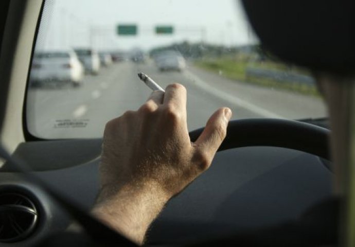 VOZAČI, DA LI STE ZNALI: Koliko iznose kazne za pušenje u automobilu?