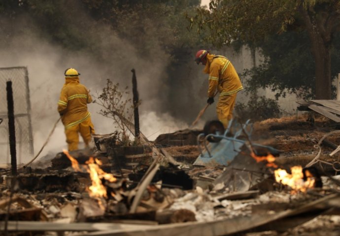 Kalifornija: Nastavlja se potraga za nestalima u najgorim požarima