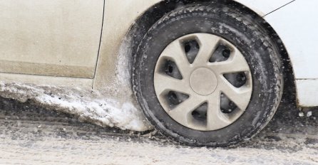Obustavljen saobraćaj u mjestu Donja Jablanica