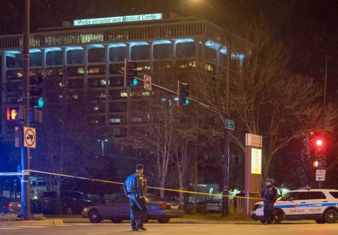 Četiri osobe ubijene u oružanom napadu u bolnici u Chicagu