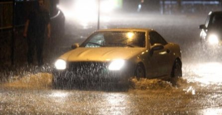 POTOP U HRVATSKOJ: Ceste pod vodom, veliki problemi u prometu