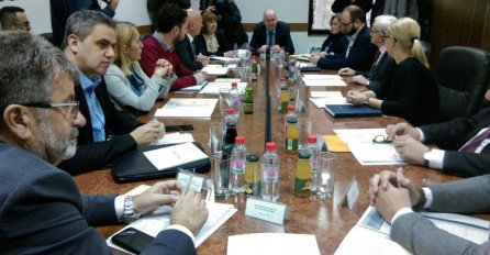 Počeo konsultativni sastanak u Parlamentu FBiH