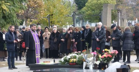 Velika tuga na grobu Milene Dravić, svi su zaplakali kada se ova žena pojavila: Onda su se uhvatili za glavu kada su vidjeli šta je drži u rukama 