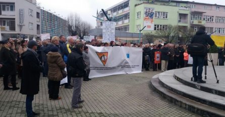 Protesti prosvjetnih radnika u Unsko-sanskom kantonu