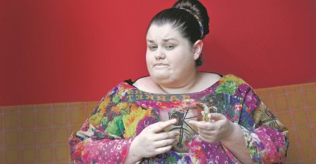 PJEVAČICA VIŠE NE IZGLEDA OVAKO: Bojana drastično smršala i promijenila frizuru, svi je u čudu gledaju 