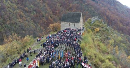 Okupljanje na Bobovcu u povodu Dana državnosti BiH