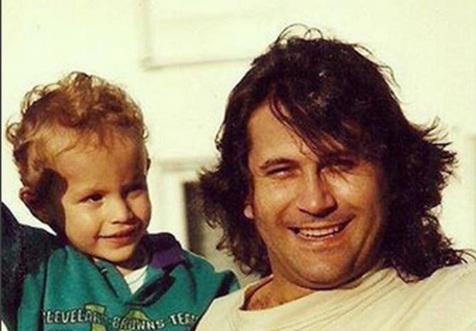 SIN HALIDA MUSLIMOVIĆA IZRASTAO U LJEPOTANA: Zaveo jednu od najljepših Srpkinja! (FOTO)