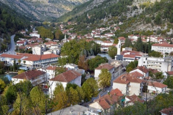 Posljedice obilnih padavina: Stijena pala na kuću u Stocu