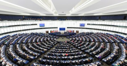 EP: Priznavanje genocida u Srebrenici osnovni korak na putu Srbije ka EU