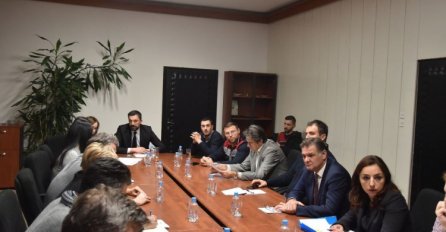 Nakon sastanka u Skupštini KS: Konaković najavio uvođenje mjere ''par-nepar''