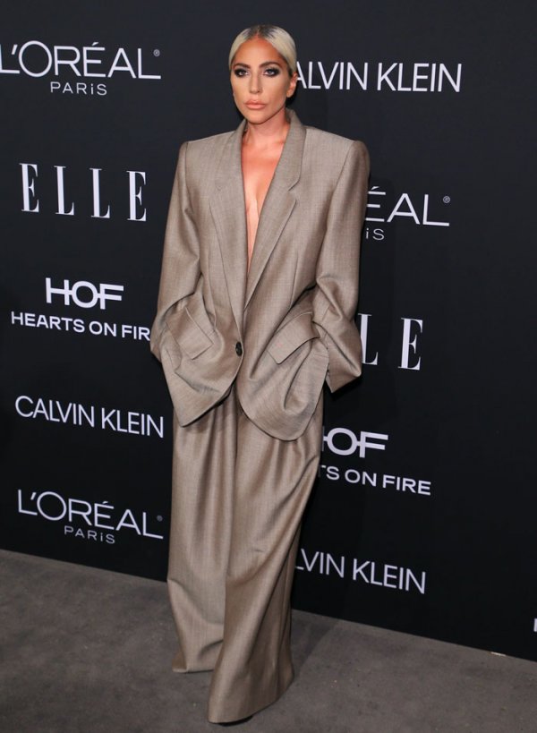 lady-gaga-outfit-oversized-suit-statement-elle-women-hollywood-10-5bc82f815aa8b-700
