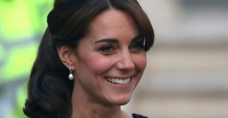 DUGO JE NIJE BILO U JAVNOSTI, A KADA SE POJAVILA NA OVOM DOGAĐAJU SVI SU ZANIJEMILI: "Da li stvarno ovako izgleda?" 