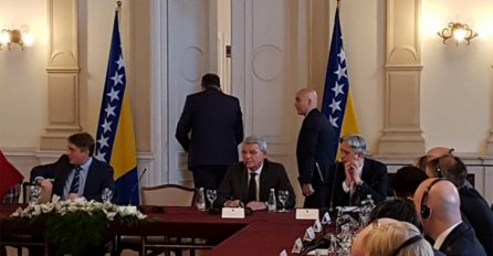 Berton: Nažalost, Dodik je odlučio da ne prisustvuje sastanku