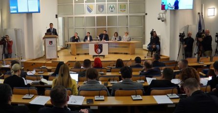 Skupština Kantona Sarajevo: Izvinjenje svim žrtvama genocida u Srebrenici