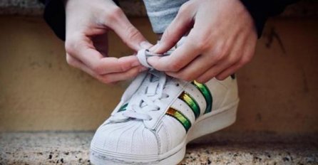 MNOGI ČINE OVU VELIKU GREŠKU, A NISU NI SVJESNI KOLIKO JE OPASNO: Evo zašto bi trebalo da se izujete čim dođete kući