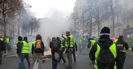 "Žuti prsluci" planiraju proteste za Novu godinu u Parizu