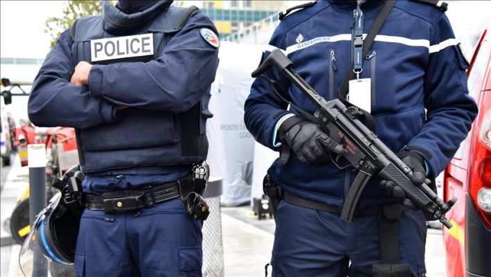 thumbs-b-c-22e9bc1cd2a9e7f9bcc29d53547571a3