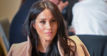 Procurila biografija Meghan Markle: Evo kako je tada izgledala, JEDAN DETALJ JE SVE IZNENADIO! (FOTO)