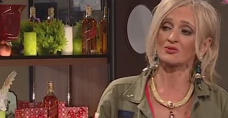 BEBI DOL UPALA U EMISIJU, GOSTI ZANIJEMILI KAD SU VIDJELI NA ŠTA LIČI: Šta joj se ovo desilo? (FOTO)