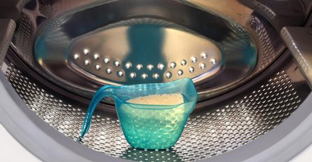 MJEŠAVINA KOJA JE DOMAĆICE OSTAVILA BEZ TEKSTA: "Ovaj domaći prašak OD STARE ODJEĆE PRAVI NOVU"