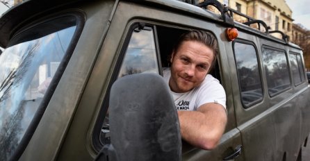 U CENTRU BEOGRADA ME ZAUSTAVIO TIP U JEZIVOM CRNOM KOMBIJU: Nisam pobjegla i ČULA SAM NEVJEROVATNU PRIČU!