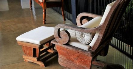 KUPILI SU POLOVNU FOTELJU: Kada su je odnijeli na restauraciju, pronašli su nešto što ih je zaledilo 