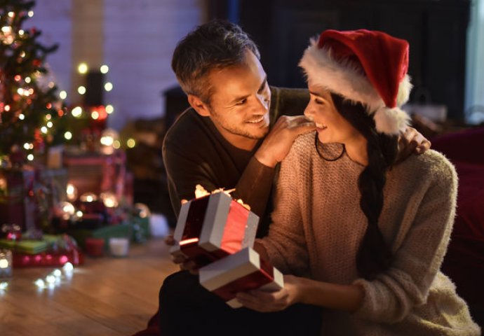 MALO POMOĆI: Evo kako da odaberete savršen božićni poklon za svoje najmilije!