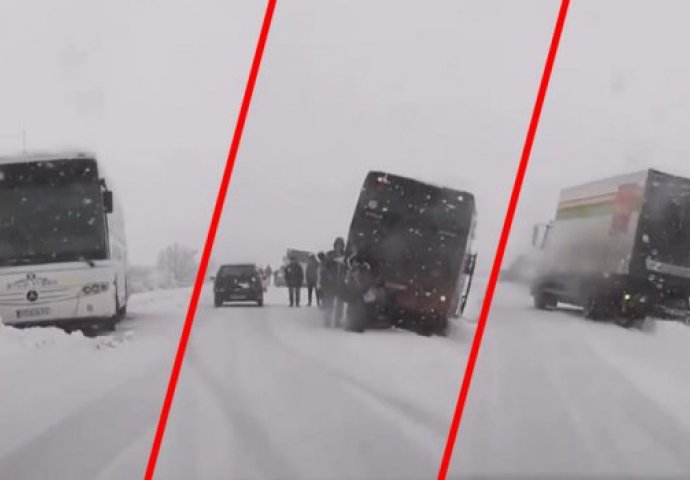 STRAHOTE NA PUTEVIMA U SRBIJI: Kamioni i autobusi proklizavaju na sve strane, pogledajte VIDEO 