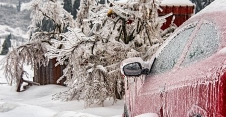 Korisni trikovi za vozače koji će riješiti sve probleme sa mrazom i snijegom