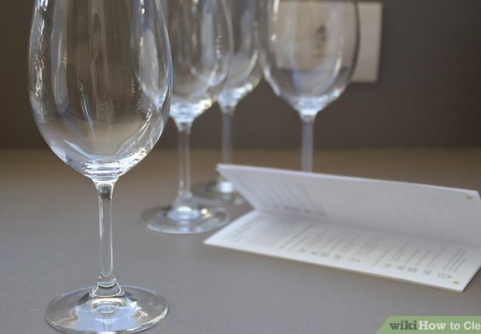 NE DOZVOLITE DA VAM SE SMIJU: Trik za kristalno čiste staklene čaše, bez ijedne fleke!