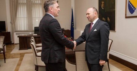 Komšić primio u oproštajnu posjetu ambasadora Republike Austrije