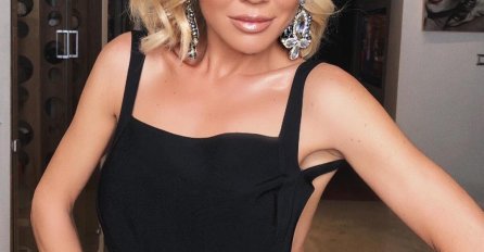 MAJA ŠUPUT SAMO U GRUDNJACIMA! Obradovala je fanove svojom odjevnom kombinacijom, za koju je izdvojila ogromnu količinu novca! (FOTO)
