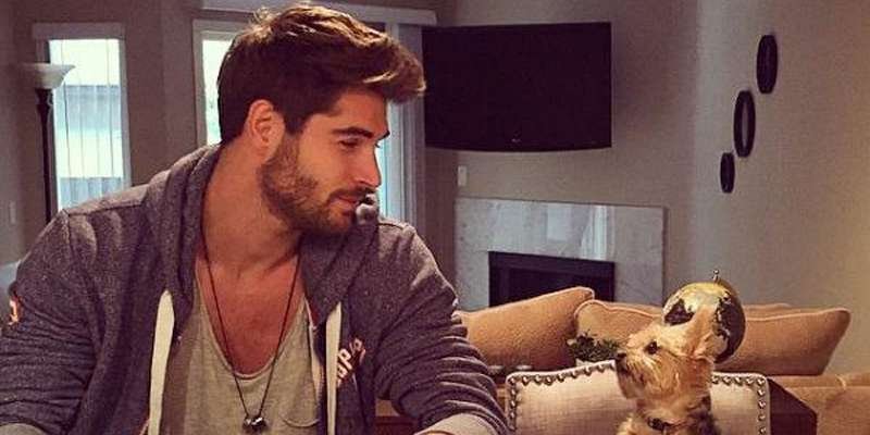 xmodel-nick-bateman-only-open-to-dating-girls-who-like-dogs-jpg-pagespeed-ic-rmede10n7a