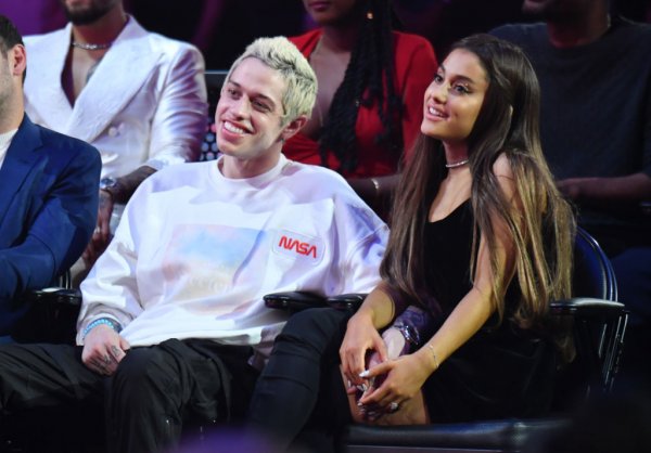 ariana-grande-pete-davidson