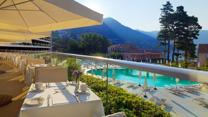 dbvsi-hotel-terrace-9437-hor-wide