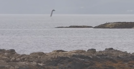 KONAČNO ISPLIVALO ČUDOVIŠTE IZ LOCH NESS-A: Izvirilo je iz vode i ODVRATNIJE JE NEGO ŠTO SMO MISLILI (FOTO)