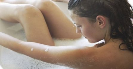 ŽENA OVAJ DIO TIJELA NIKADA NE PERE: "Muž mi kaže da sam odvratna, a ja sam uvjerena da to svi zaobilaze pod tušem"