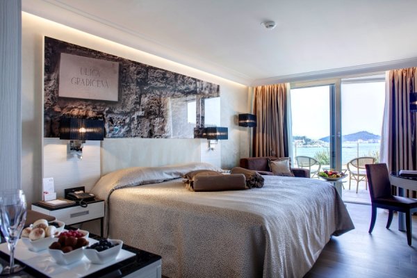 superior-room-1-custom