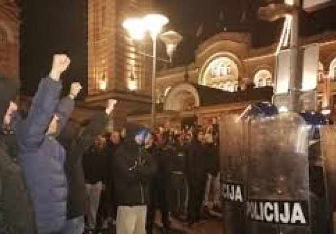 TEŠKA BORBA SE NASTAVLJA: Građani zakazali nove proteste, evo i kada