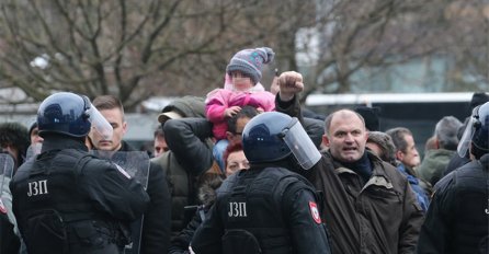 ČULI SU SE KRICI, LILE SU SUZE, KRV: Pogledajte mučne snimke iz Banje Luke koje su potresle regiju, ali i svijet