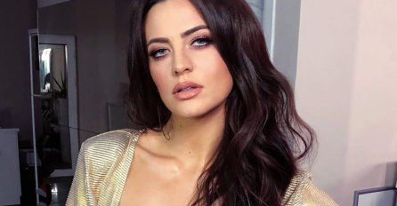 VIRI ČIPKA! MILICA PAVLOVIĆ OBJAVILA SLIKU U PROVIDNOJ HALJINI, INSTAGRAM SE USIJAO: Od njenih oblina muškarci u transu 