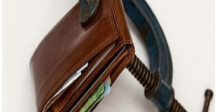 BILA JE U DUGOVIMA DO GUŠE: Onda je otkrila metodu zbog koje danas ima novca više nego ikad