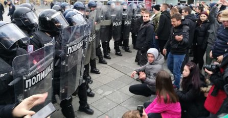 TI BiH podnio prijave protiv policajaca zbog 'prekomjerne upotrebe sile'